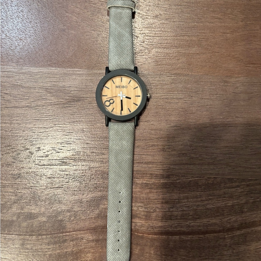 MEIBO Gray and Wood Watch